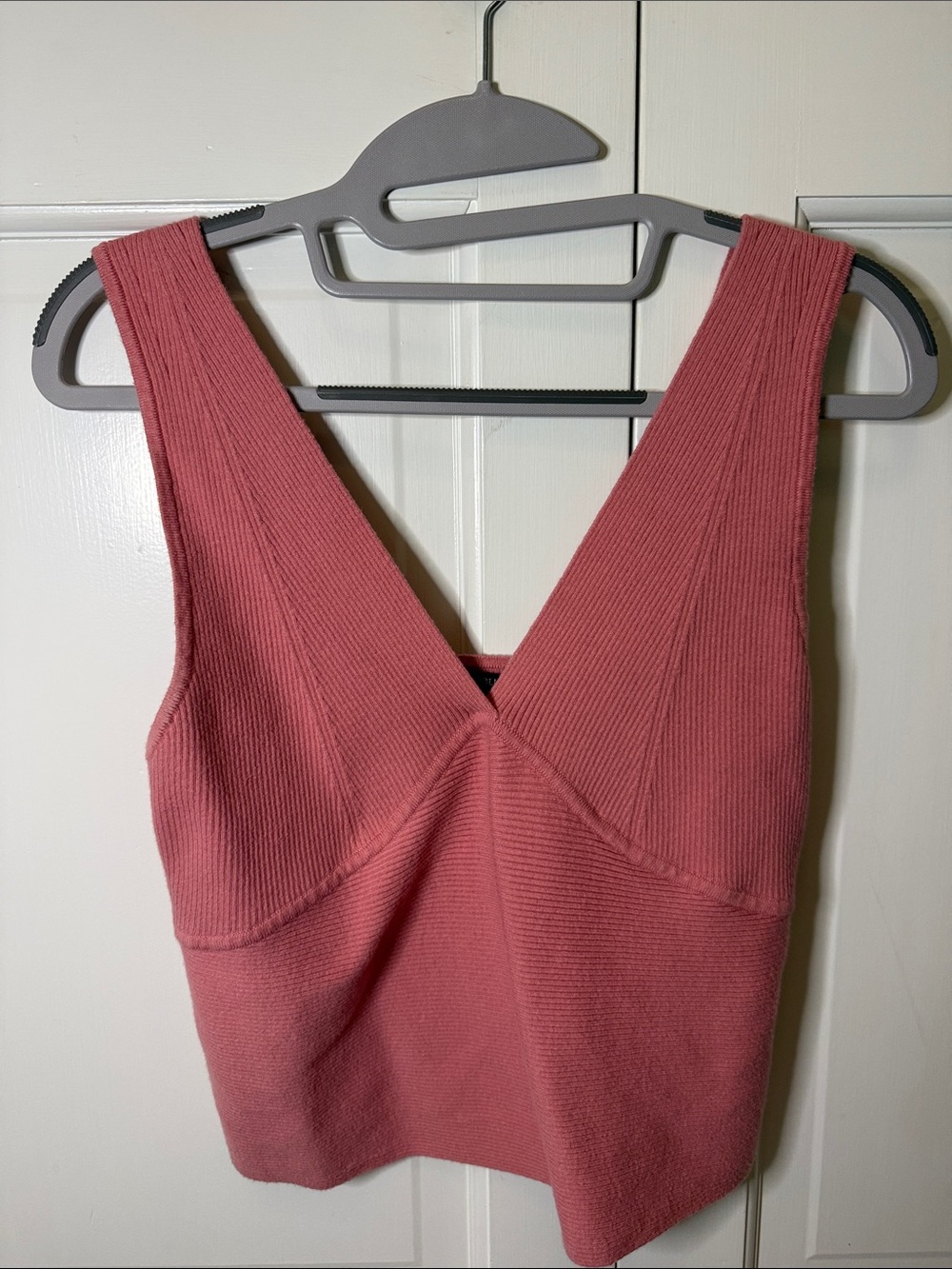 Banana Republic Rose Pink Ribbed V-Neck Sweater Tank